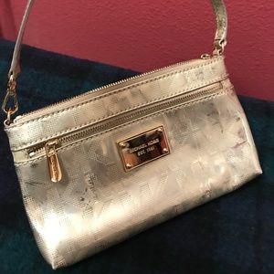 MICHAEL KORS CLUTCH HAND PURSE